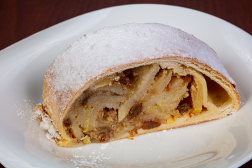 Apple pie strudel