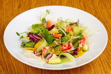 Salad with natural crab