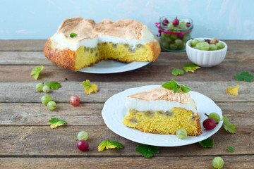 Stachelbeer-Torte mit Baisar