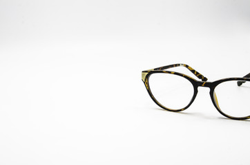 Fototapeta premium Okulary na białym tle na białym tle.