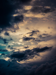 Fototapeta na wymiar Österreich, Hörsching. Dunkle Wolken nach einem Gewitter am Himmel