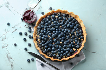 Fototapeta na wymiar Delicious blueberry pie on table