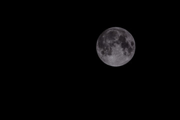 Moon in Night Sky © underworld