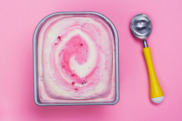 Vanilla and berry ice cream