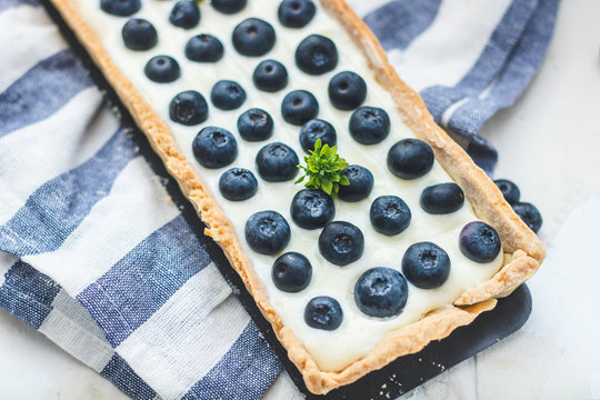 tarta z bor&oacute;wkami
