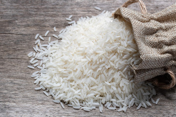 uncook rice in straw bag