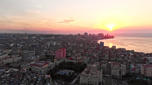 Cuba Havana v2 Flying over Old Havana at sunset, Rampa de Lanzamiento and Museo de la Revolucion views 4/18