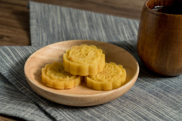 Chinese food, Mid-Autumn moon cake