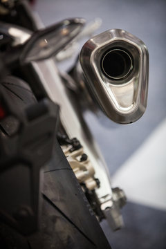 Modern motorcycle exhaust pipe