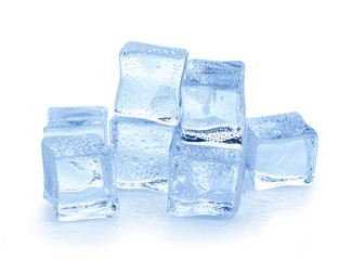 Obraz premium Cubes of ice on white background