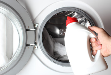liquid detergent bottle pour washing machine hand