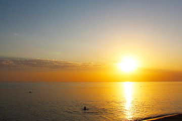 Naklejka premium Seascape with sundown sun