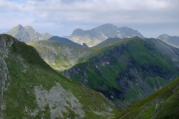 Obraz premium Rumunia, Karpaty Rumuńskie - Góry Fagaras, górskie widoki z okolic masywu Buteanu