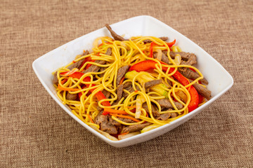 Wook noodle with beef and vegetables