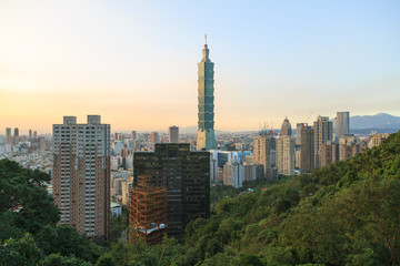 Fototapeta na wymiar Cityscape of Taipei, Taiwan