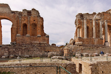 Naklejka premium Ancient Greek theatre, Taormina, Sicily, Italy