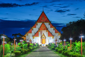 Fototapeta na wymiar Night viwe at Wihan Phra Mongkol Bophit temple,Ayutthaya,Thailand