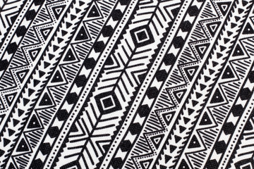 Textura tela blanco y negro con dibujos y formas. Vista superior