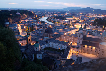 Obraz premium Aerial view of the historic city of Salzburg in the evening