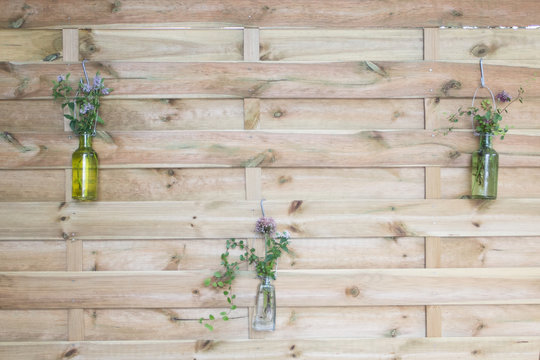 interresting outdoor decoration with flowers from mums garden