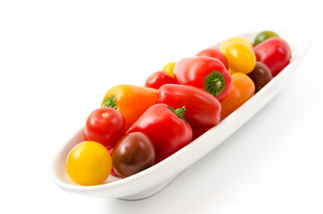 Snacktomaten und -paprika