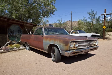 Photo sur Plexiglas Route 66 Route 66 vieille voiture rouillée abandonnée outback
