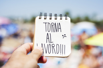 text torna al lavoro, back to work in italian