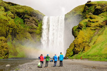 Cascada de Skogafoss, la cascada más grande de Skogar, Islandia © WORLDLIFEPHOTO