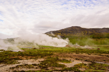 Fototapeta na wymiar Geyser, zona geotermal Strokkur en, Islandia