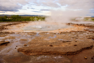 Geyser, zona geotermal Strokkur en, Islandia