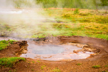 Fototapeta na wymiar Geyser, zona geotermal Strokkur en, Islandia