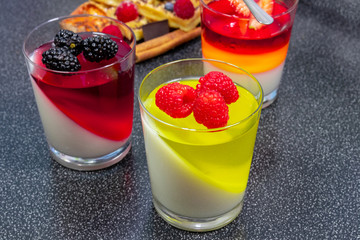 Deser galaretka owocowa