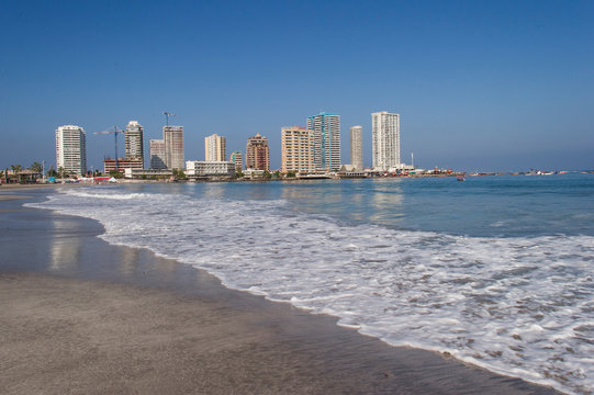 Vista de las playas en la ciudad Iquique, Chile.