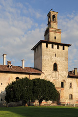 Obraz premium Cusago, torre del castello visconteo in lombardia in italia