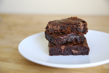 Dark chocolate fudge brownies