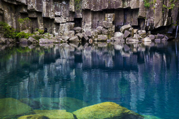 반영이 아름다운 호수