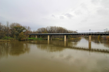 Fototapeta premium Puente de hierro, Logroño, España