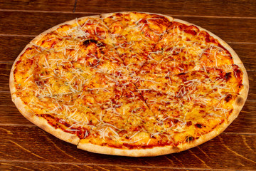 Pizza four cheeses