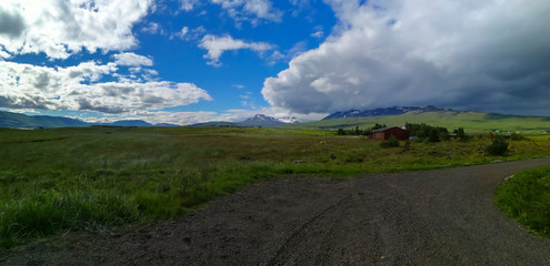 Bonita paisagem vulcânica e natural da Islândia