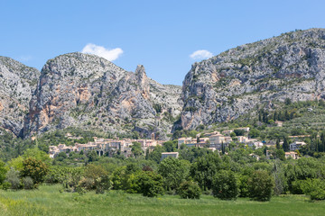 Fototapeta na wymiar Panorama of Moustiers-Sainte-Marie in the Provence, France