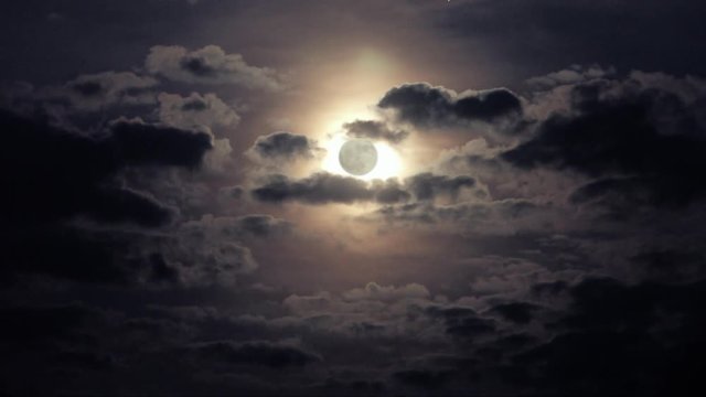 Timelapse of moon from dusk to night
