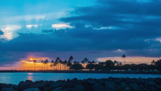 4K cinematic timelapse of sunset in Honolulu bay at sunset. Hawaii, USA.