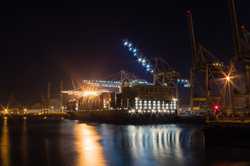 Fototapeta na wymiar Le Havre Port and its shipping activities in France