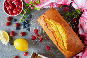  lemon cake or pound cake with berries