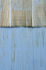 青色の古いトタン