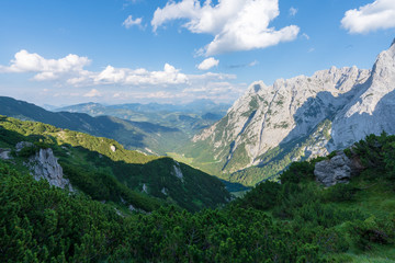 Naklejka premium Kaiserbachtal Weg zum Stripsenjochhaus