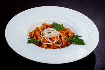 Appetizing marinated mushrooms