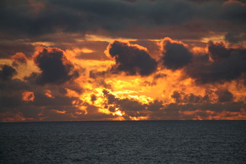 Fototapeta na wymiar Sunset at the Ocean. 001.