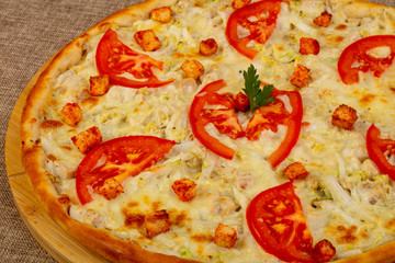 Pizza caesar with chicken