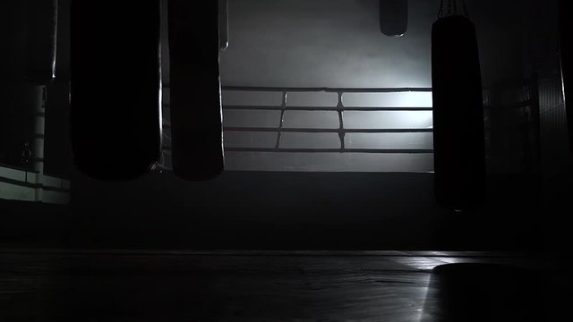 Empty ring, sports pear pears weigh